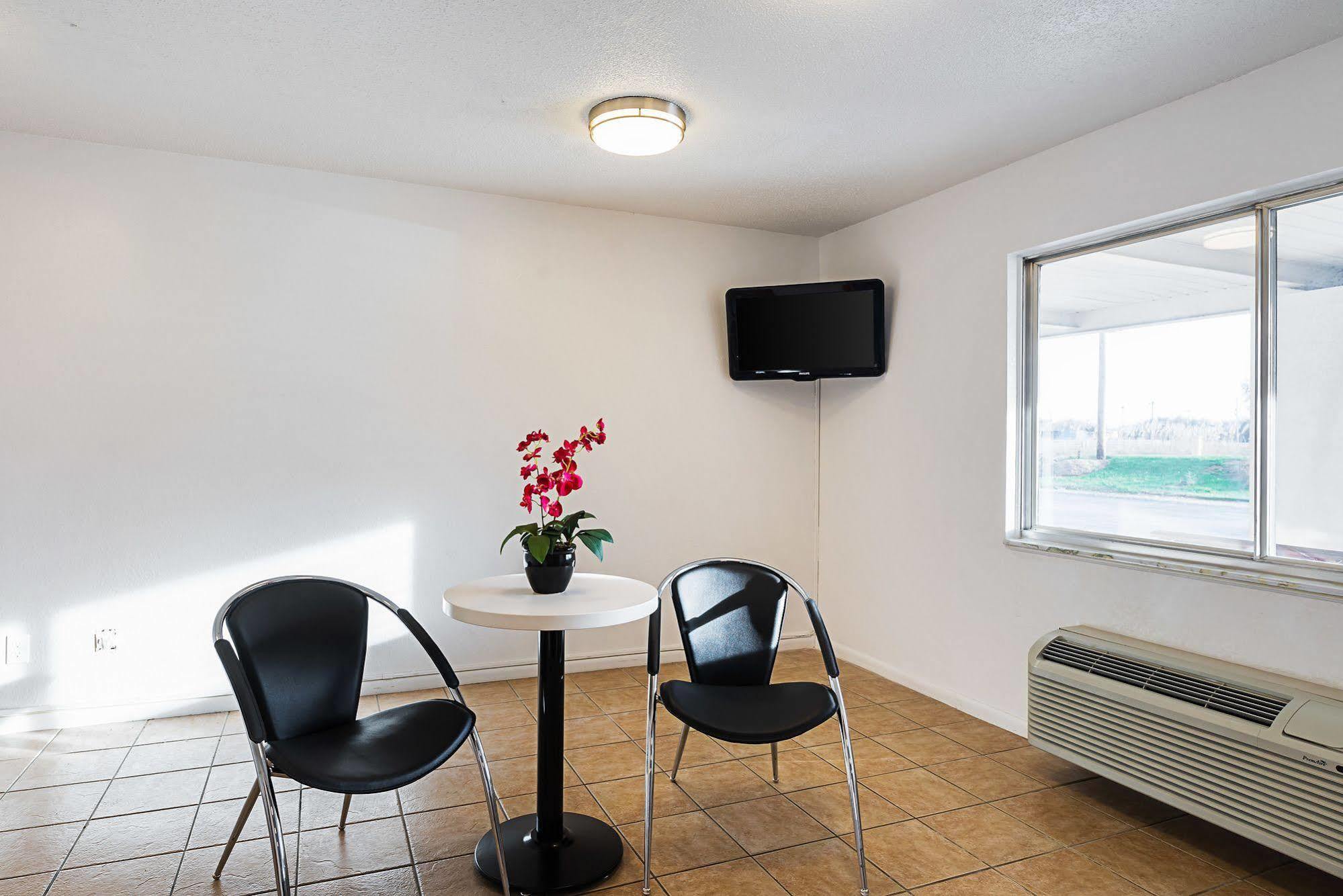 Motel 6 Buckeye Lake Buitenkant foto
