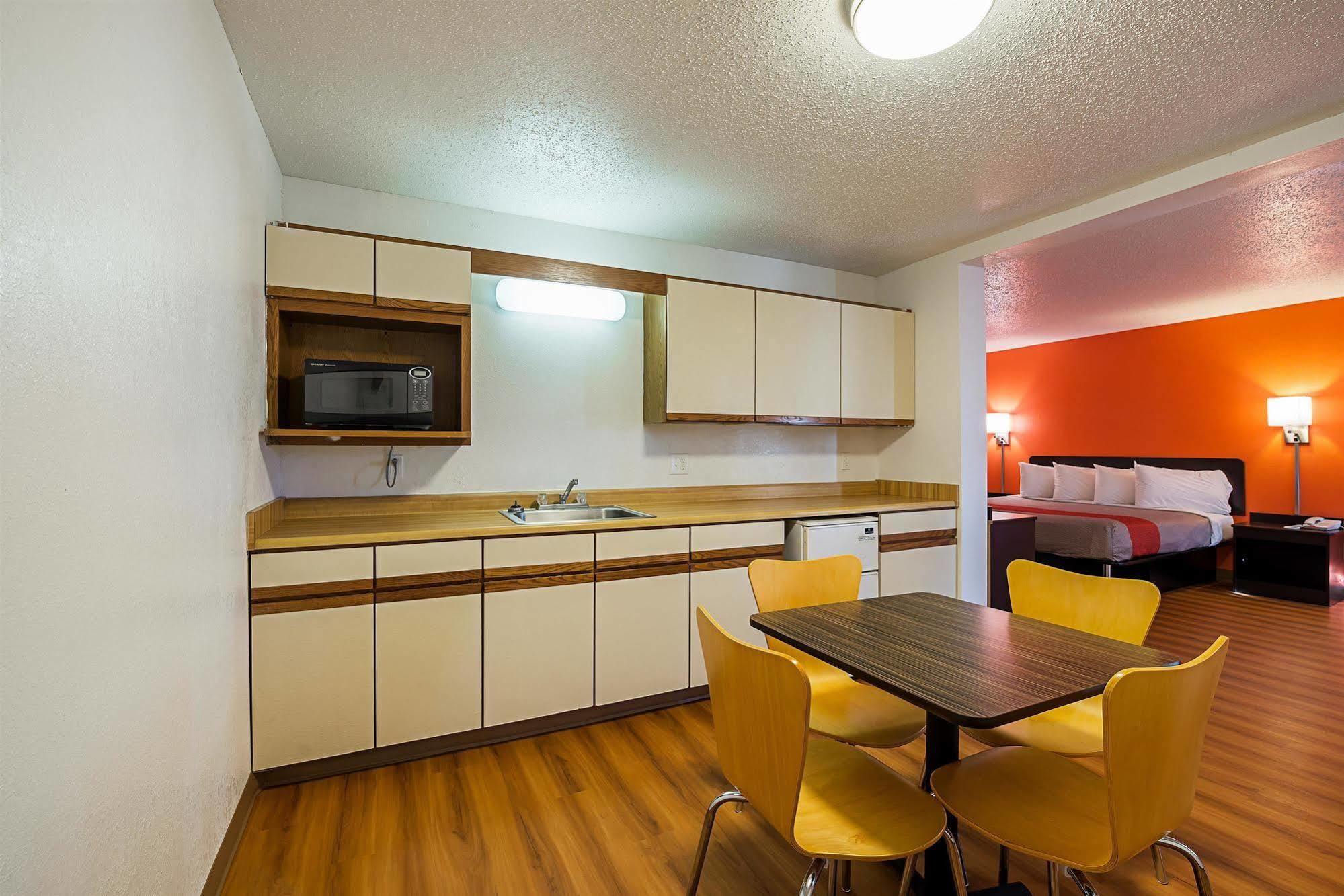 Motel 6 Buckeye Lake Buitenkant foto